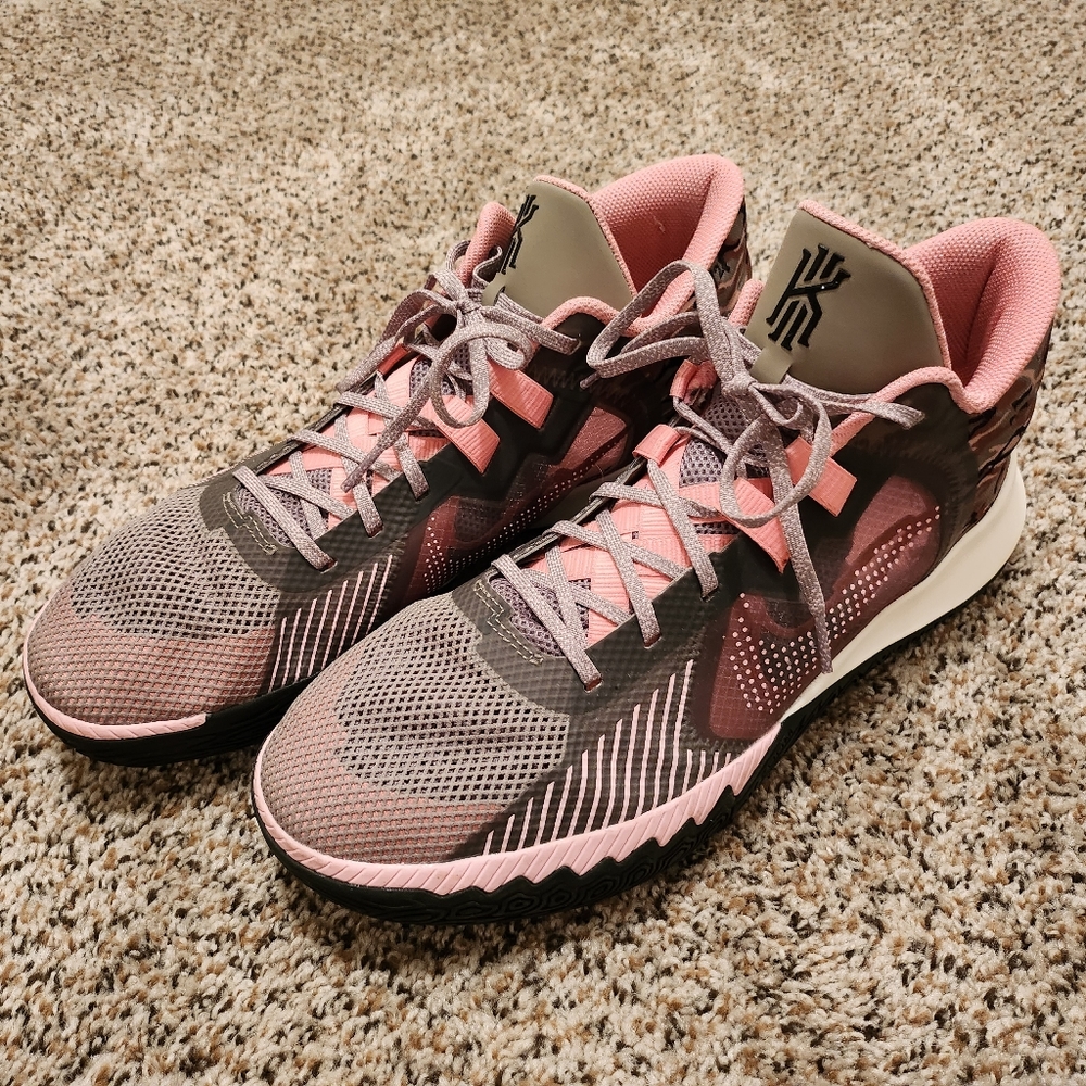 Nike Kyrie Flytrap basketball shoes